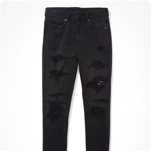 AE Strigid Ripped Mom Jean - Onyx Black - Size 18